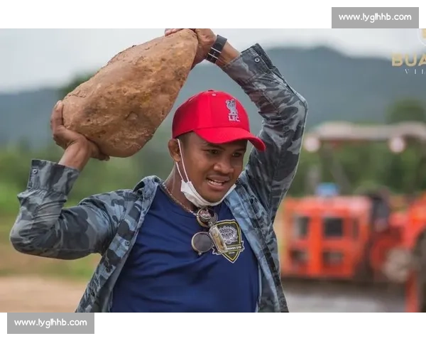安迪苏瓦VS播求巅峰对决传奇宿命之战全面回顾泰拳历史经典瞬间