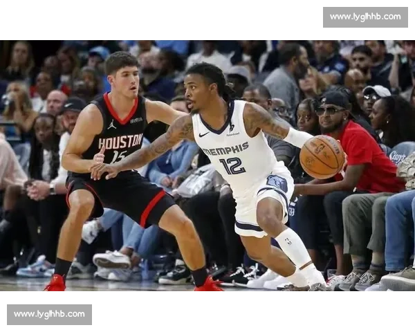 火箭马刺首战对决 年轻风暴挑战传统强权的季后赛全新篇章拉开帷幕